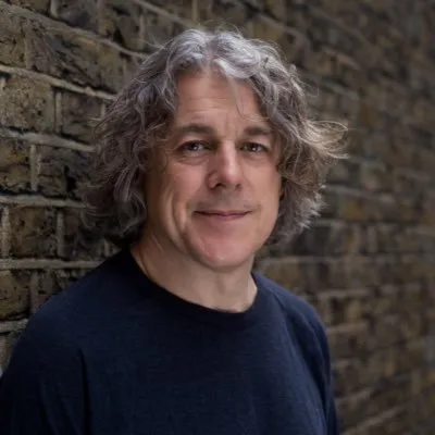 Nghệ sĩ Alan Davies