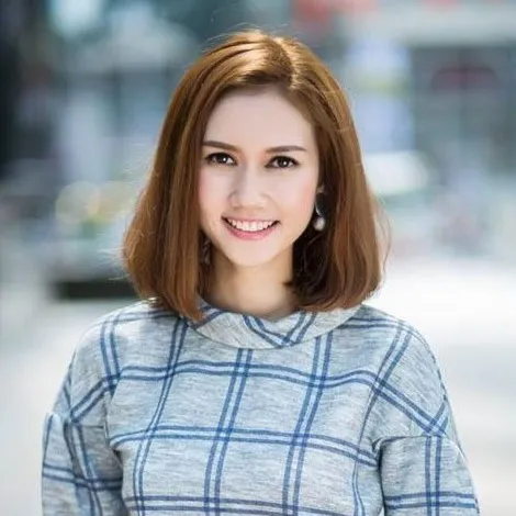 Nghệ sĩ MC Hương Giang