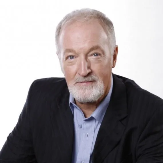 Nghệ sĩ Marius Weyers