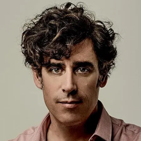 Nghệ sĩ Stephen Mangan