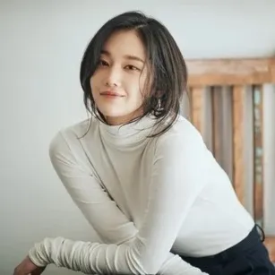 Nghệ sĩ Jeon Jong Seo