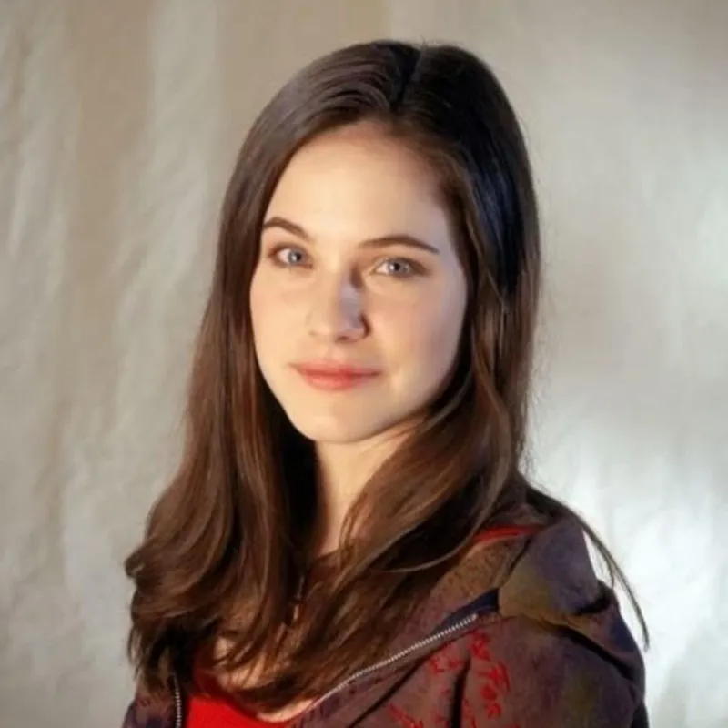 Nghệ sĩ Caroline Dhavernas