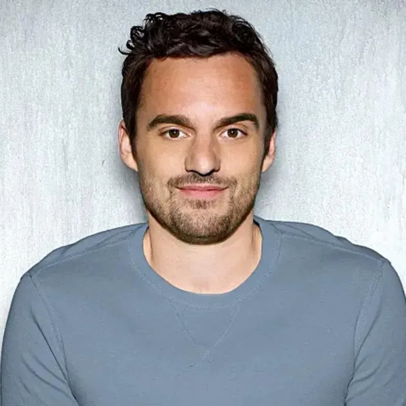 Nghệ sĩ Jake Johnson