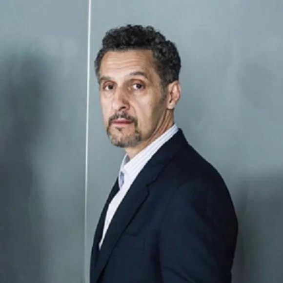 Nghệ sĩ John Turturro