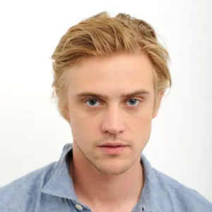 Nghệ sĩ Boyd Holbrook