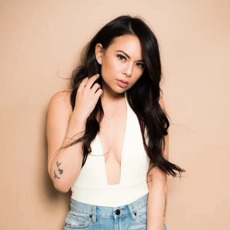 Nghệ sĩ Janel Parrish