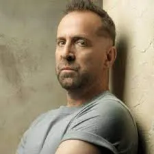 Nghệ sĩ Peter Stormare