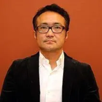 Nghệ sĩ Yuichiro Hirakawa