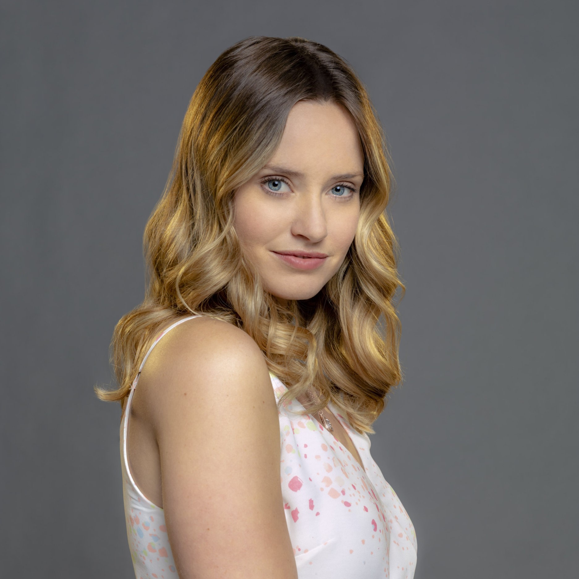 Merritt Patterson Xem Tuyển tập nội dung chương trinh đặc sắc VieON