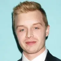 Nghệ sĩ Noel Fisher