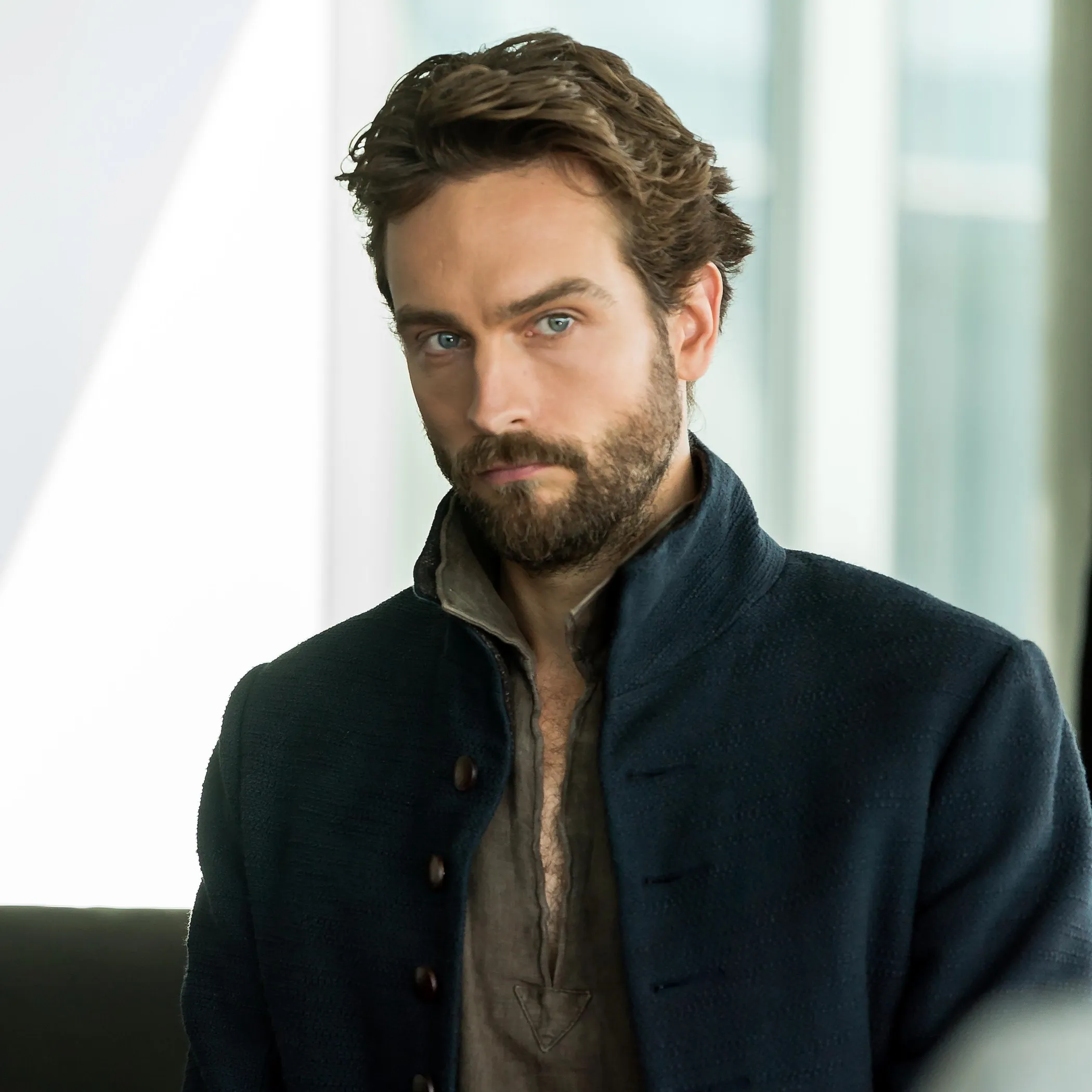 Nghệ sĩ Tom Mison