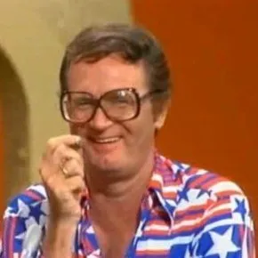 Nghệ sĩ Charles Nelson Reilly