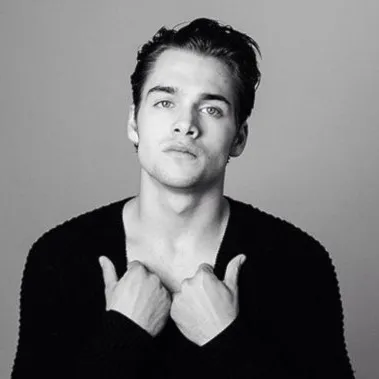 Nghệ sĩ Dylan Sprayberry