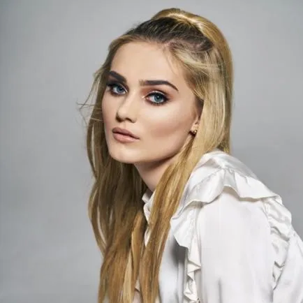 Nghệ sĩ Meg Donnelly