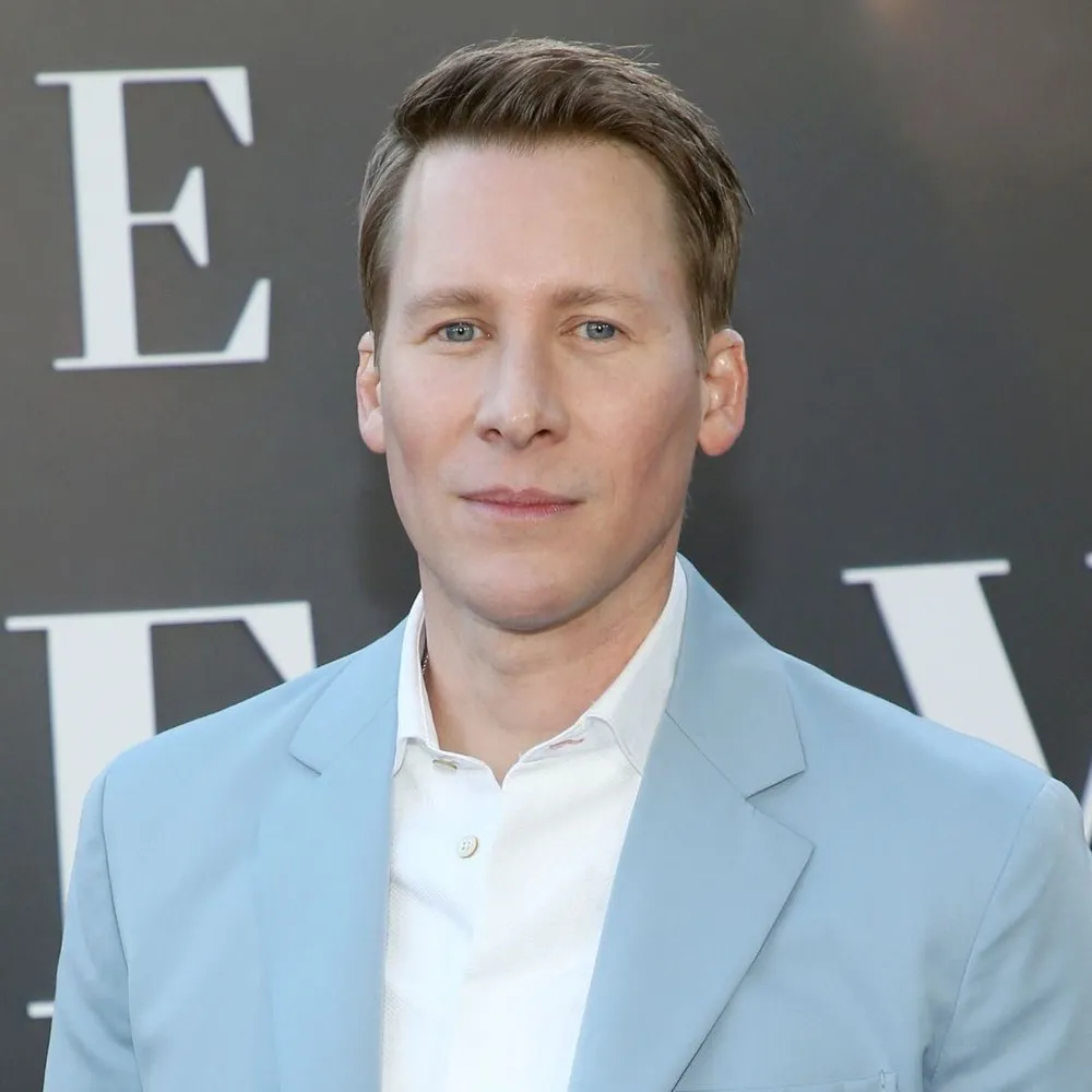 Nghệ sĩ Dustin Lance Black