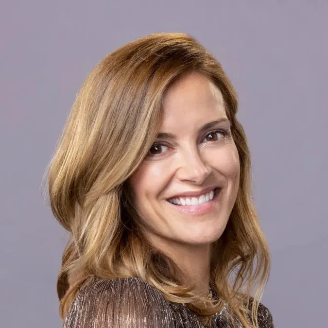 Nghệ sĩ Rebecca Budig