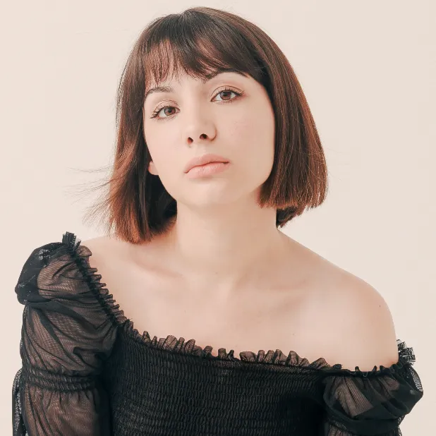 Nghệ sĩ Hannah Marks