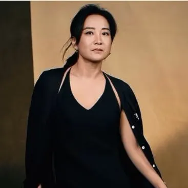 Nghệ sĩ Giả Linh
