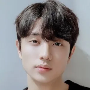 Nghệ sĩ Kim Jaewon