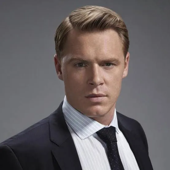 Nghệ sĩ Diego Klattenhoff