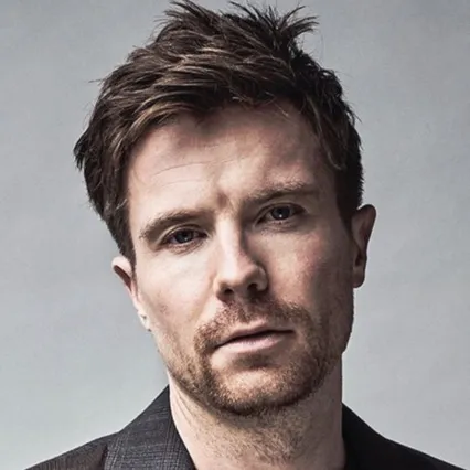 Nghệ sĩ Joe Dempsie