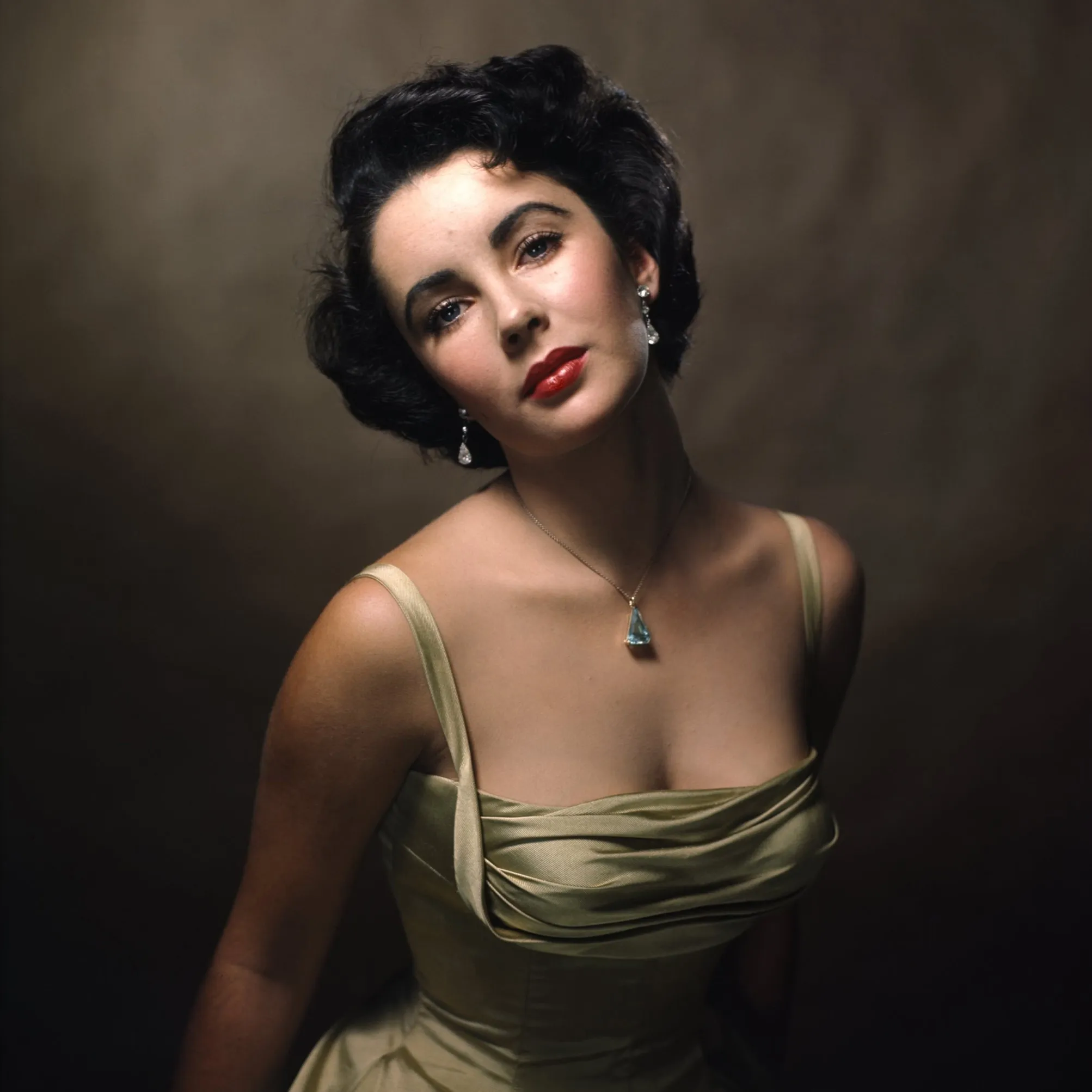 Nghệ sĩ Elizabeth Taylor