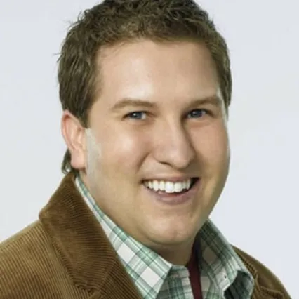 Nghệ sĩ Nate Torrence