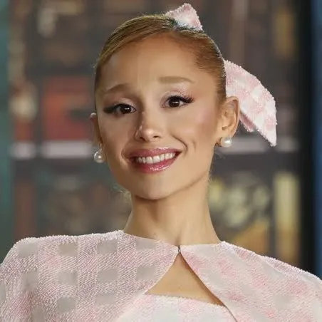 Nghệ sĩ Ariana Grande