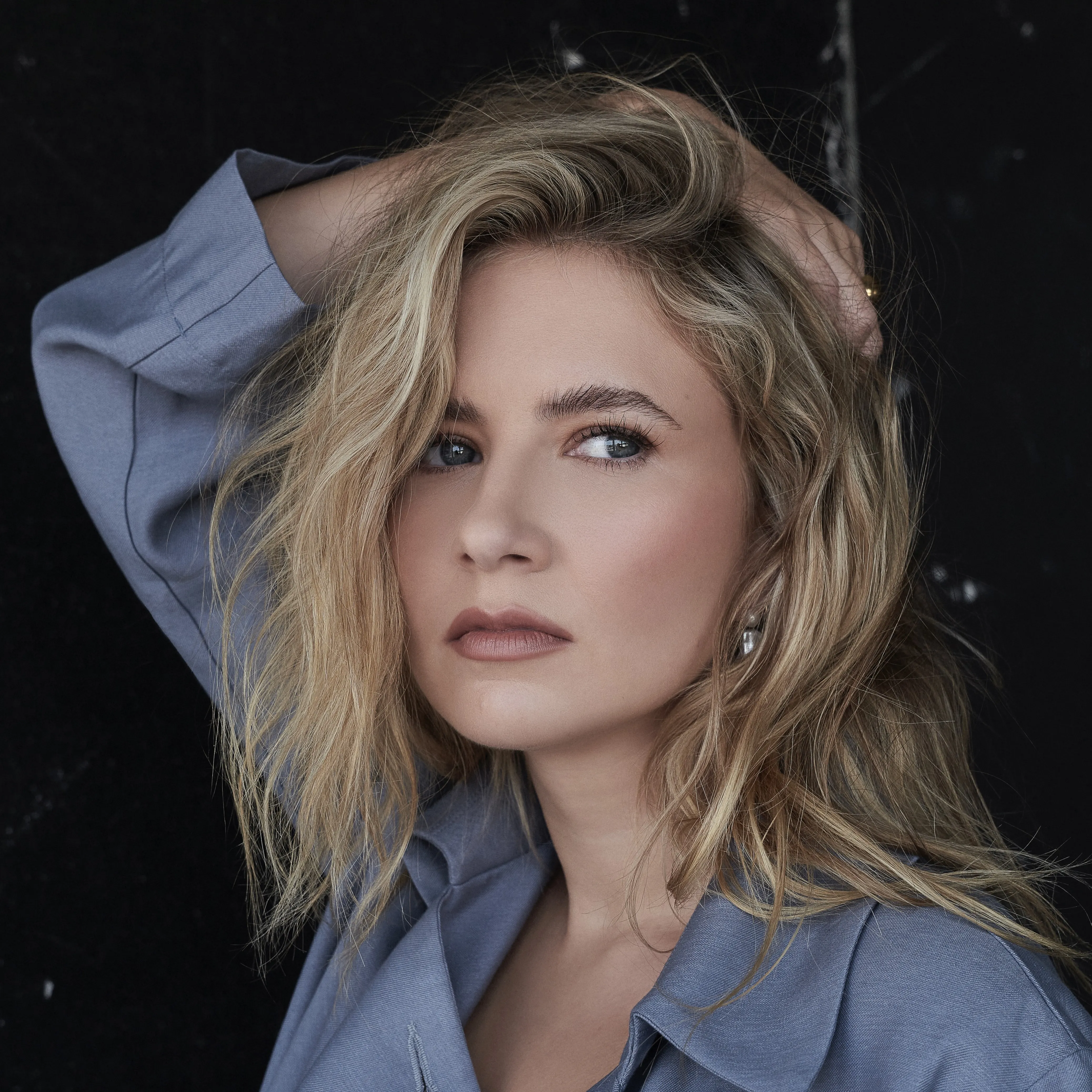 Nghệ sĩ Eliza Bennett