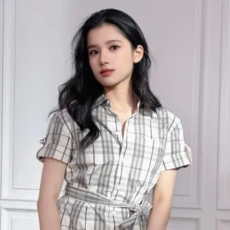 Nghệ sĩ Trương Tịnh Nghi