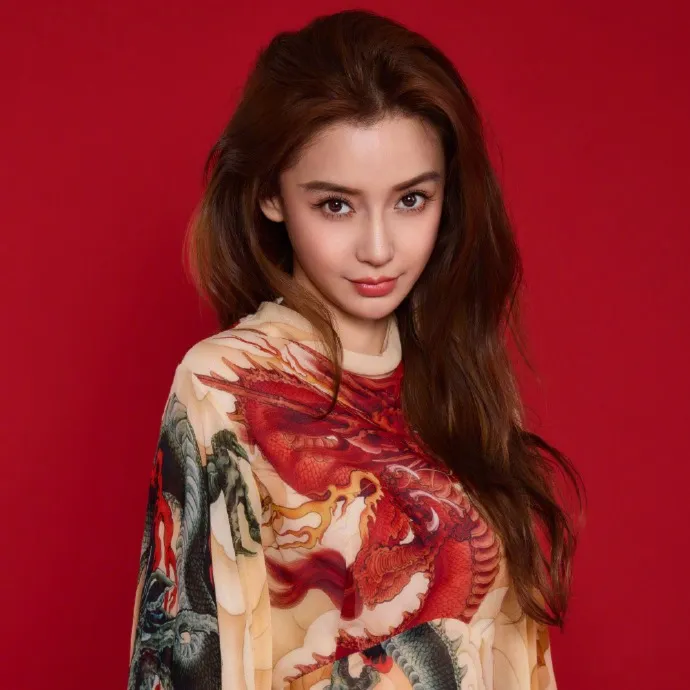 Nghệ sĩ Angela Baby