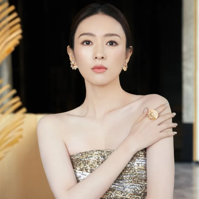 Nghệ sĩ Đồng Dao
