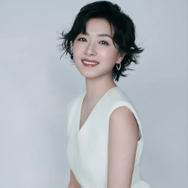Nghệ sĩ Vạn Thiến