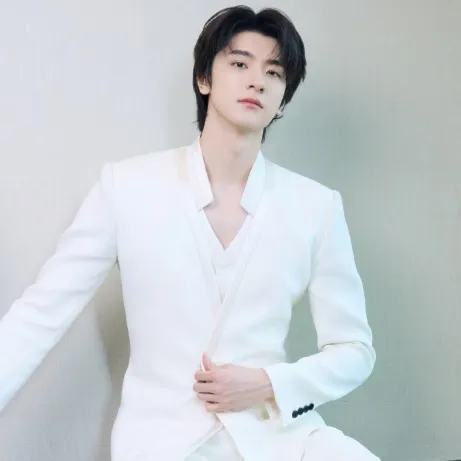 Nghệ sĩ Lâm Nhất
