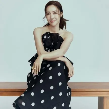 Nghệ sĩ Lý Thi Hoa