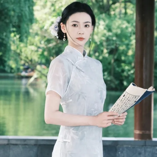 Nghệ sĩ Đinh Tiếu Huỳnh