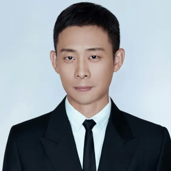 Nghệ sĩ Trương Dịch