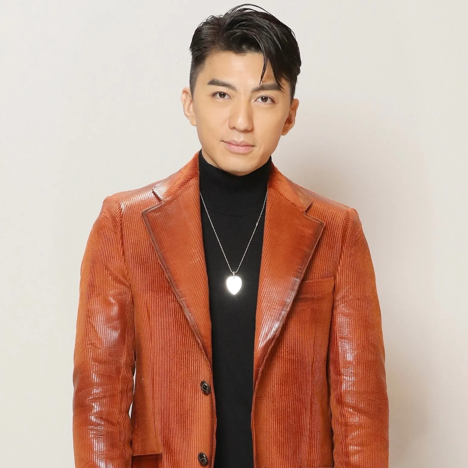 Nghệ sĩ Viên Vỹ Hào