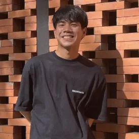 Nghệ sĩ Aung Naruekorn Natakul