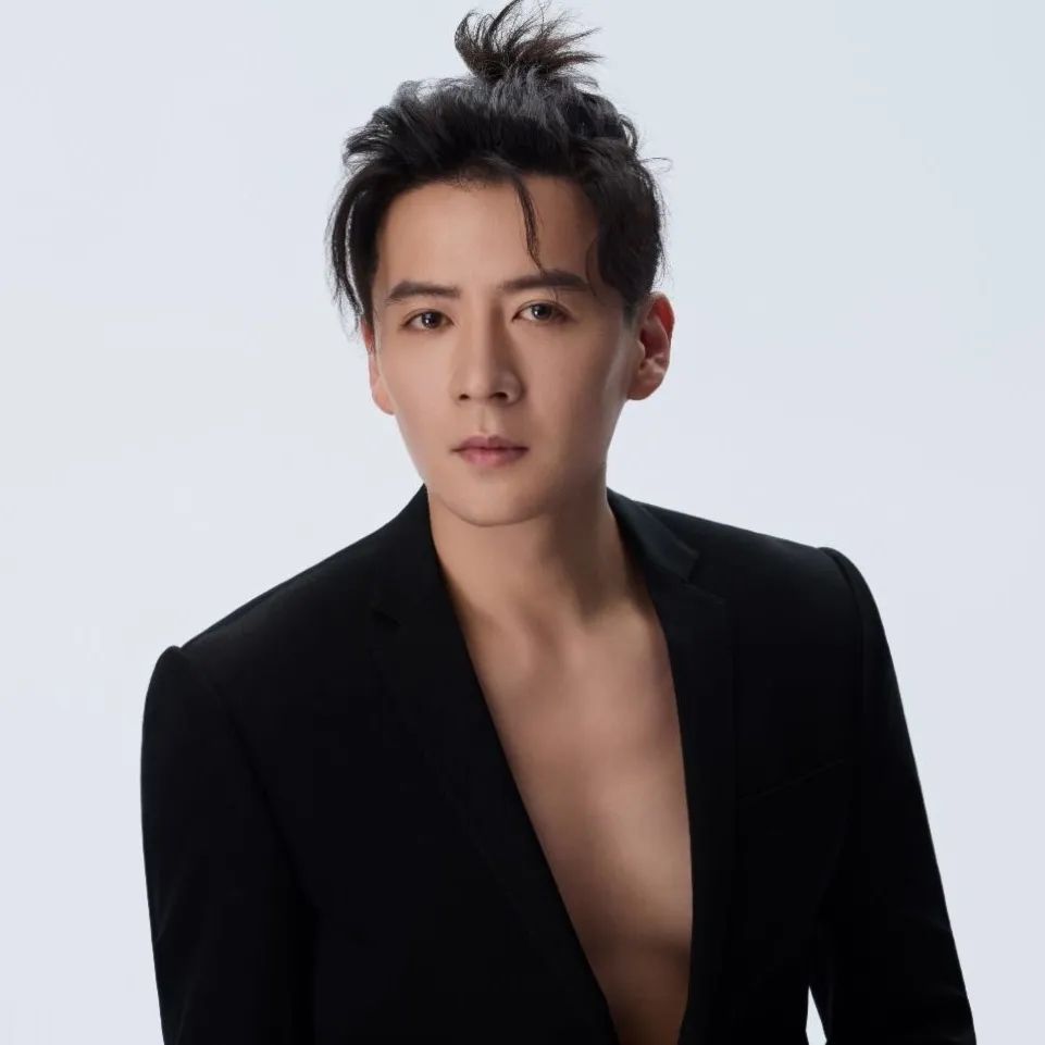 Nghệ sĩ Ngụy Thiên Tường