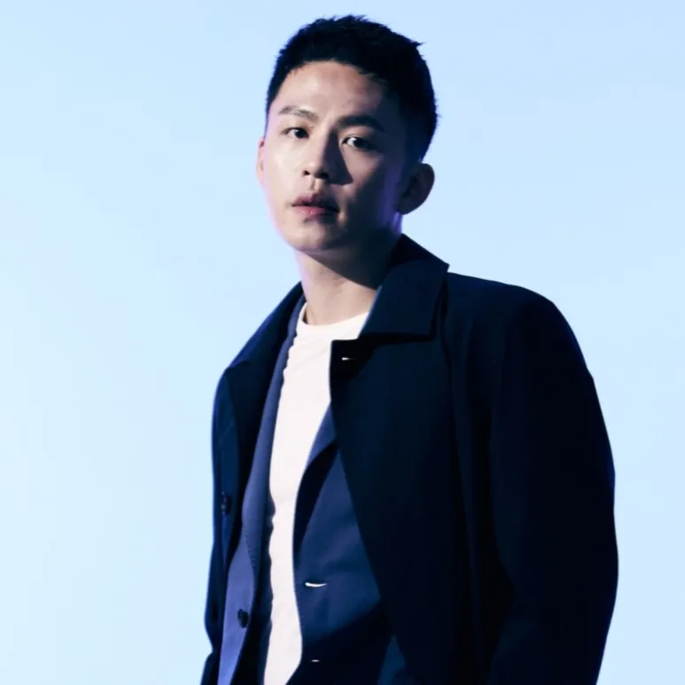 Nghệ sĩ Lý Hồng Kỳ