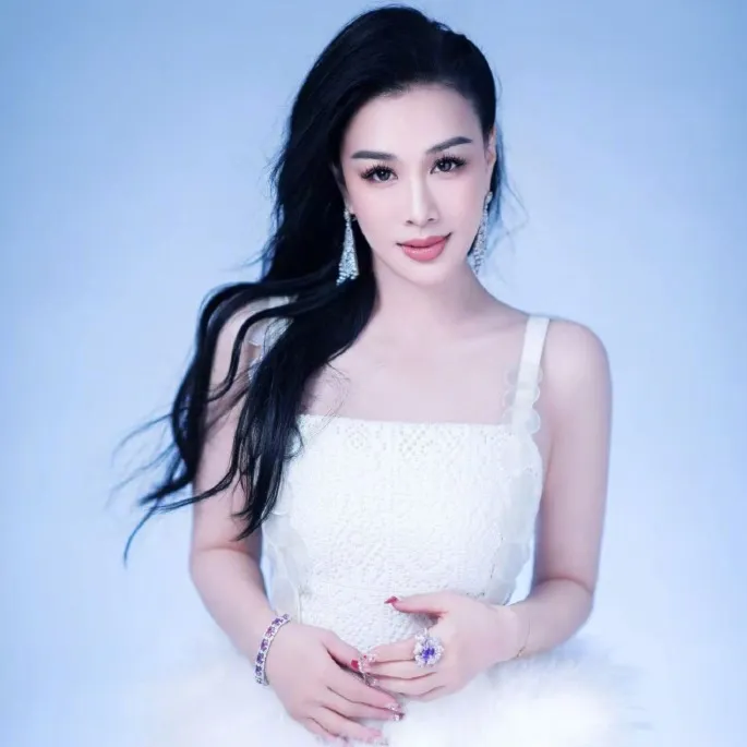Nghệ sĩ Chung Lệ Đề
