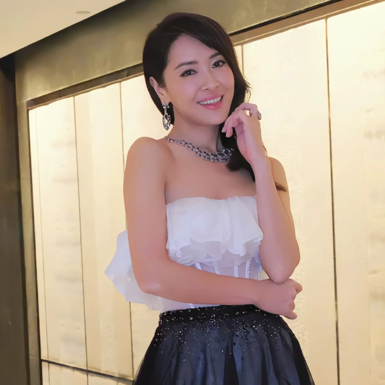 Nghệ sĩ Hướng Hải Lam