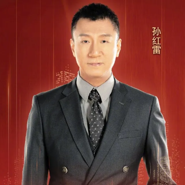 Nghệ sĩ Tôn Hồng Lôi
