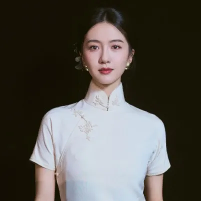 Nghệ sĩ Hứa Linh Nguyệt
