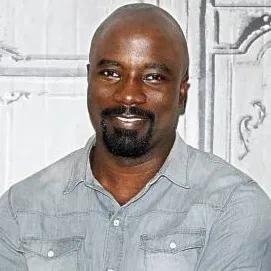 Nghệ sĩ Mike Colter