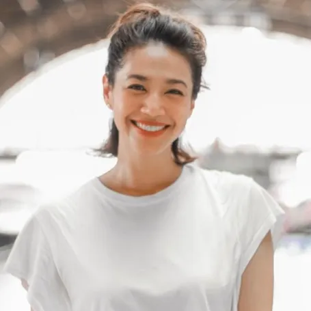 Nghệ sĩ Noon Siraphun