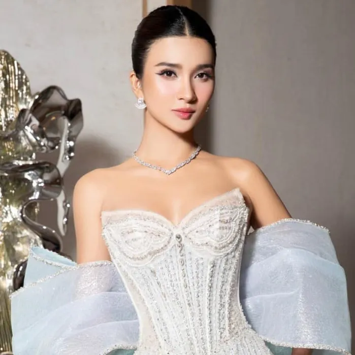 Nghệ sĩ NSƯT Kim Tuyến