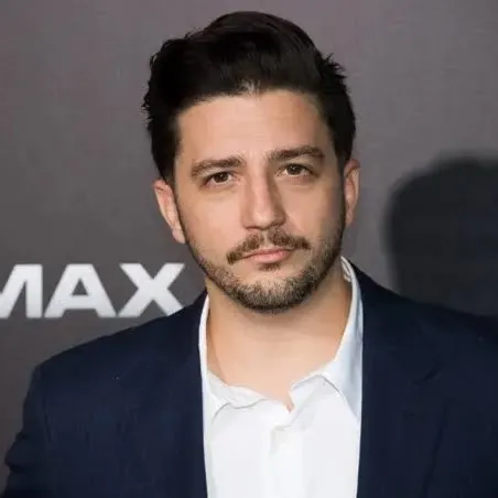 Nghệ sĩ John Magaro