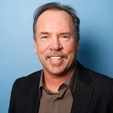 Nghệ sĩ Mitch Lowe